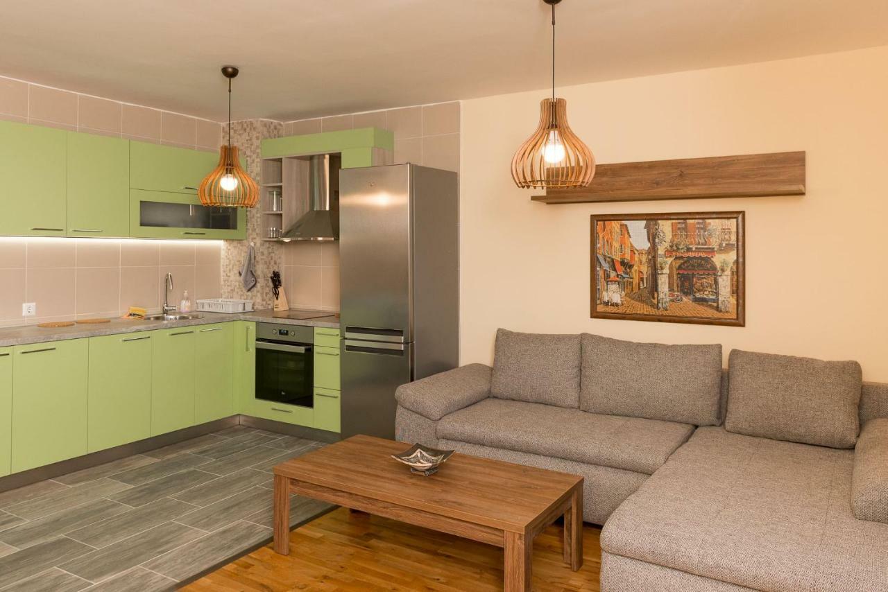 Hiora Apartments Vasiliko Tsarevo Eksteriør billede