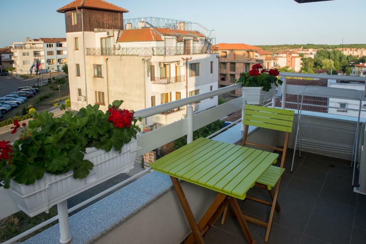 Hiora Apartments Vasiliko Tsarevo Eksteriør billede
