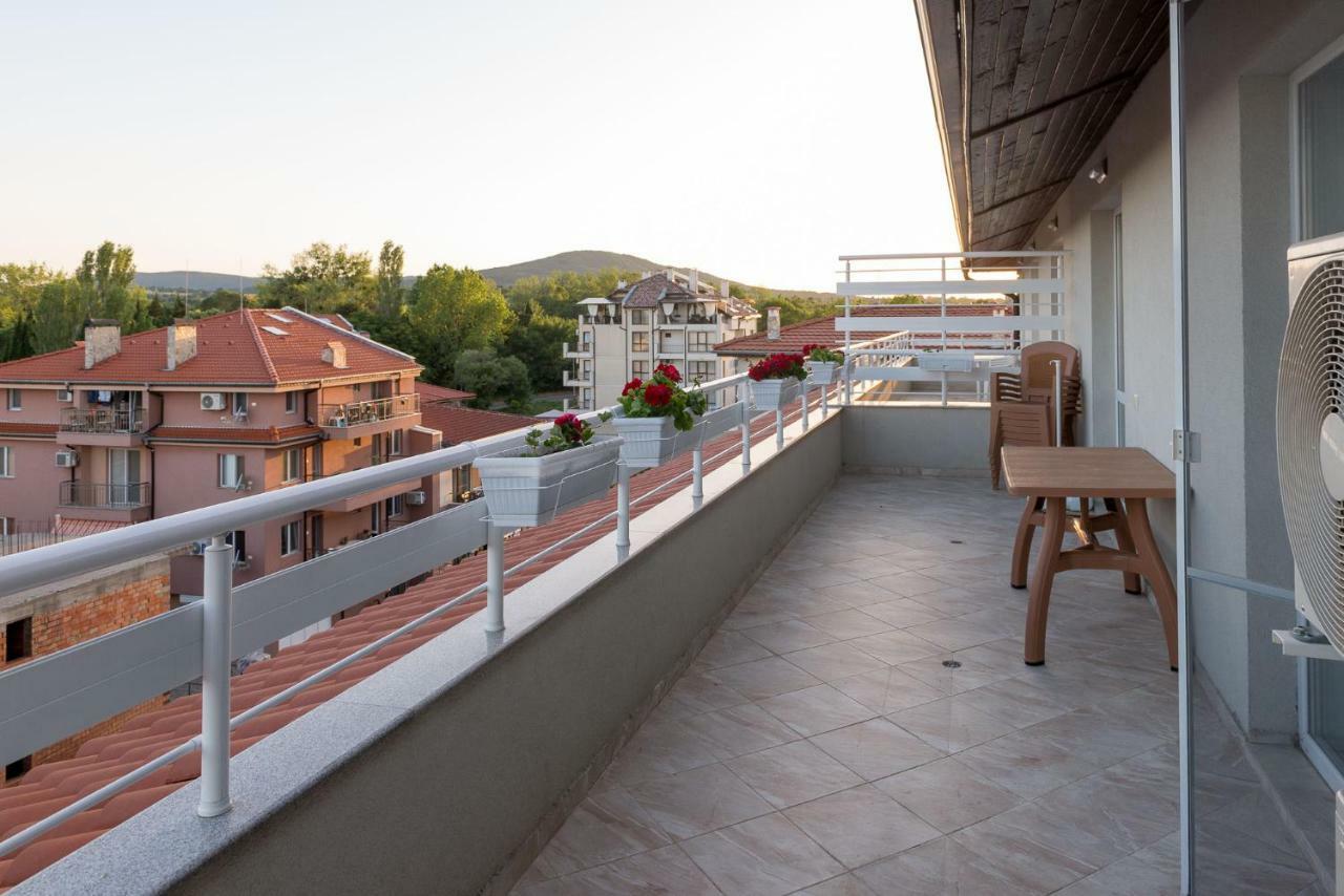 Hiora Apartments Vasiliko Tsarevo Eksteriør billede