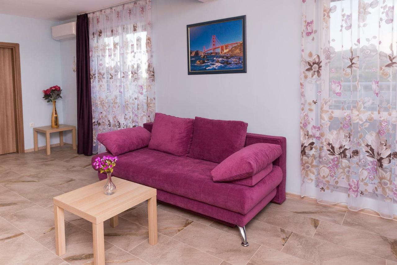 Hiora Apartments Vasiliko Tsarevo Eksteriør billede