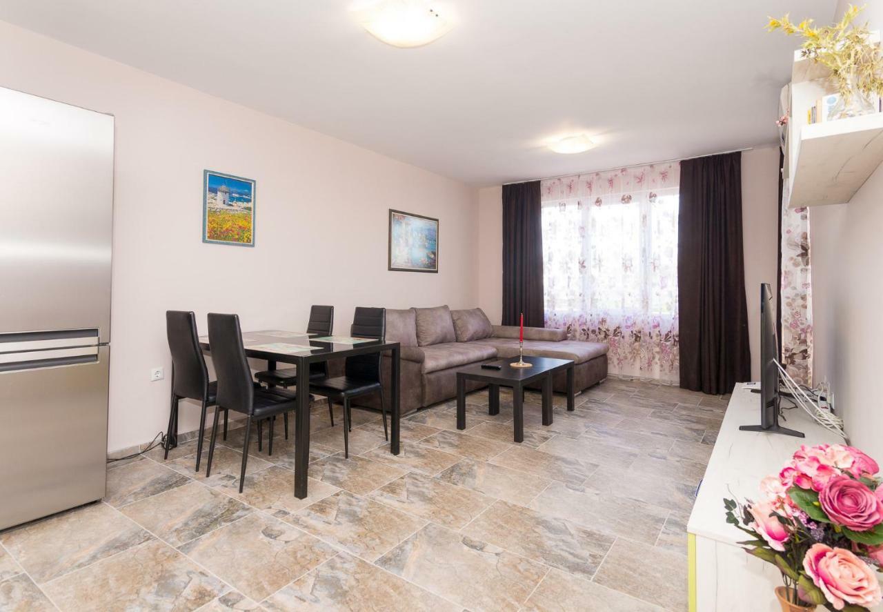 Hiora Apartments Vasiliko Tsarevo Eksteriør billede